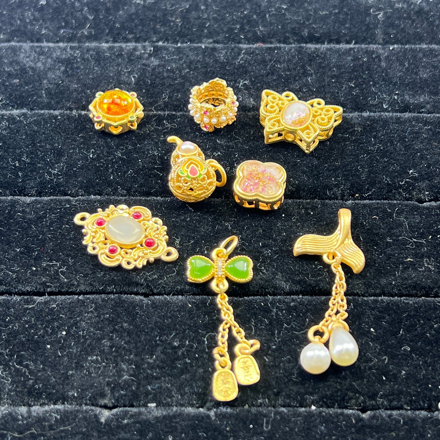 【New Charms】